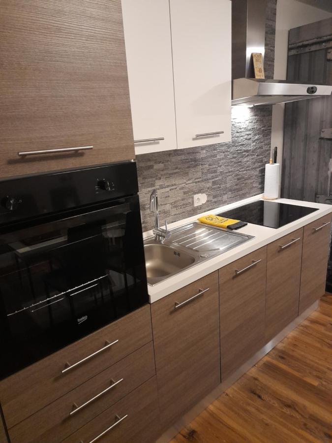 Honey Apartment Lendava Eksteriør billede