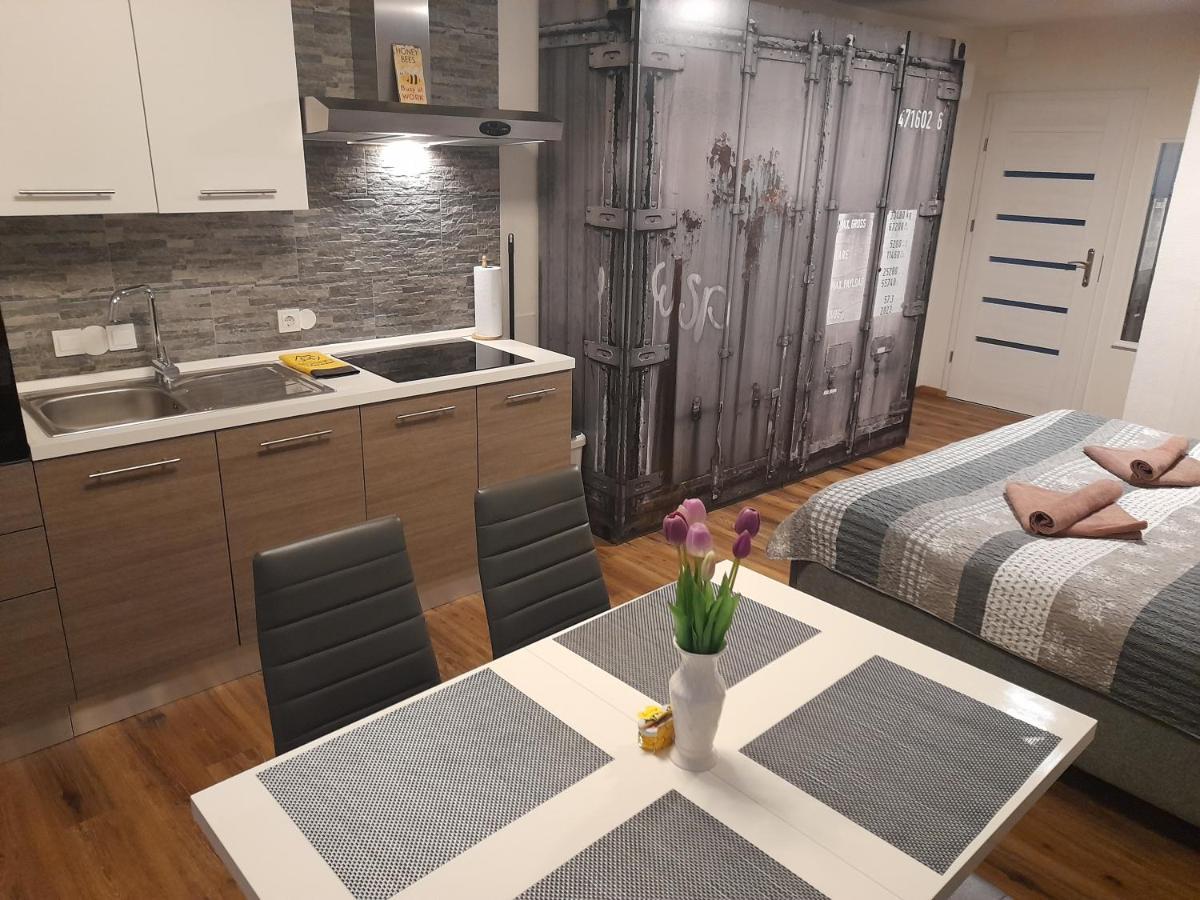 Honey Apartment Lendava Eksteriør billede